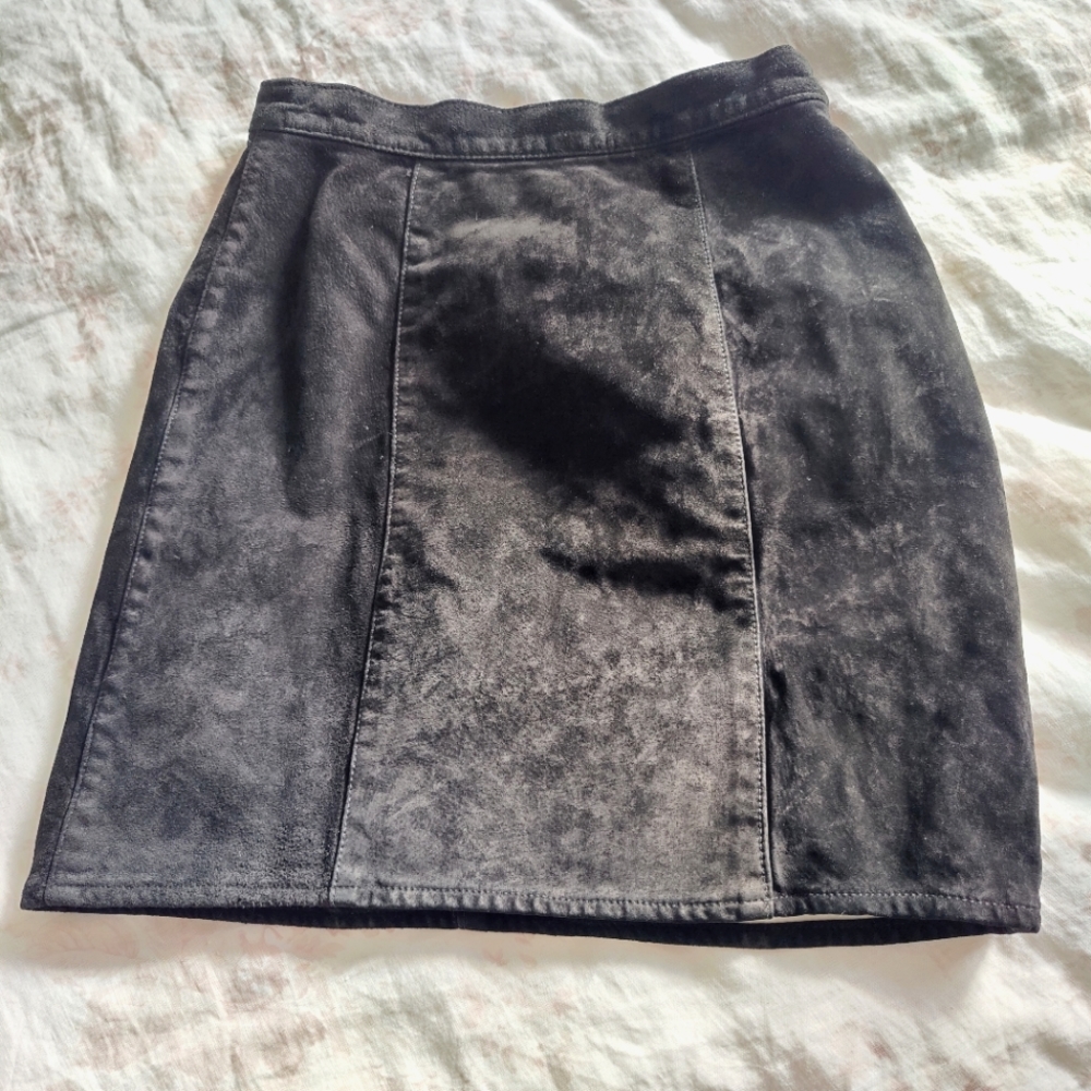 Suede black 🖤 mini skirt • Skotts Suede (washable 🥰) | Size 11